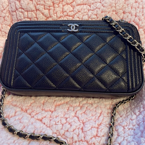 Chanel Purse - Picture 1 of 9